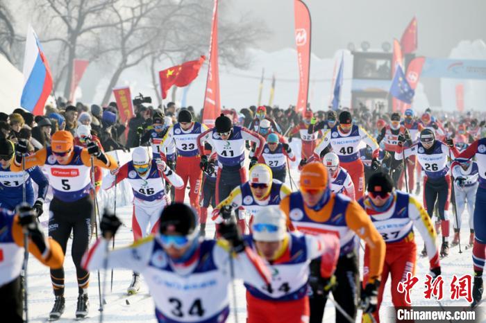 1500名中外选手长春挑战古老越野滑雪赛